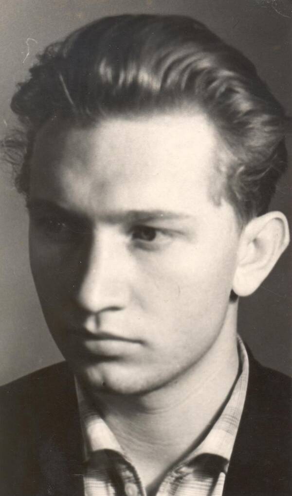 Валерий Фёдорович Хозов.