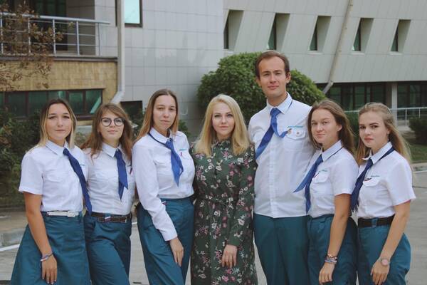 Административная группа лагеря «Олимпийская деревня»