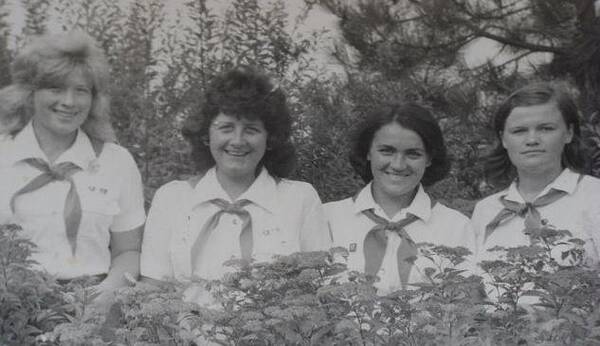 лето 1976, Звёздная В.Соина, О.Морозова, Галина Харченко (Гостищева) я, Нина Козлова