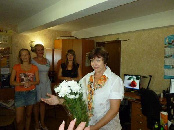 татьяна городищенская  с цветами...
