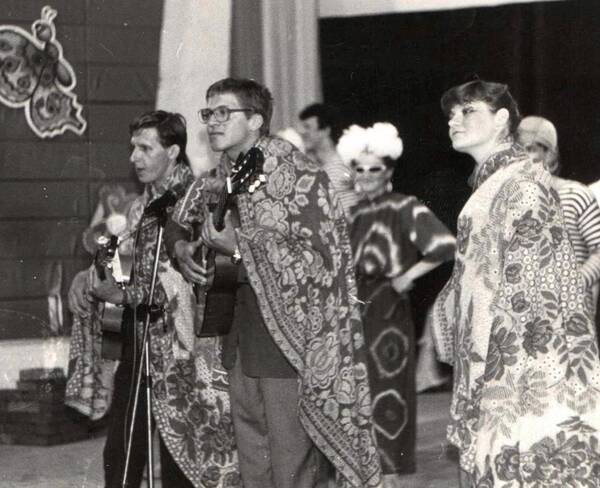 Три поросёнка. Комсомольский. 1987