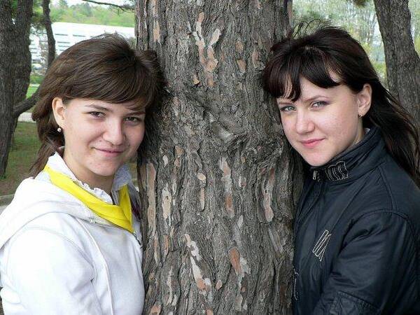 Иванкевич Людмила слева