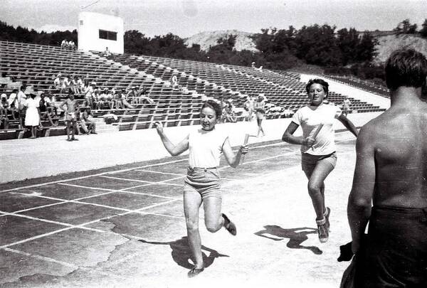 1969